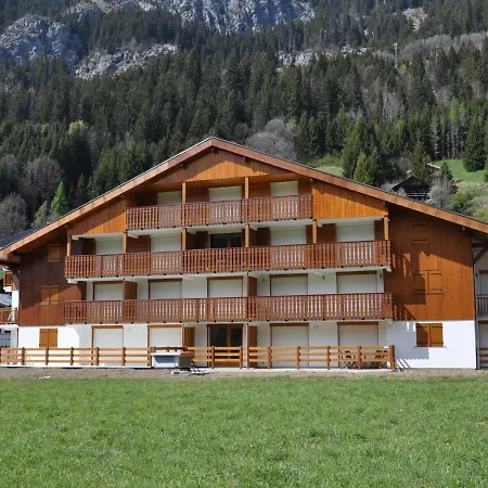 Appartement Chaleureux Avec Parking Proche Des Pistes - Fr-1-692-46